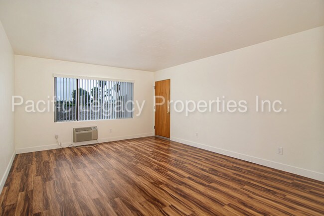 Foto del edificio - 228 Twin Oaks Ave