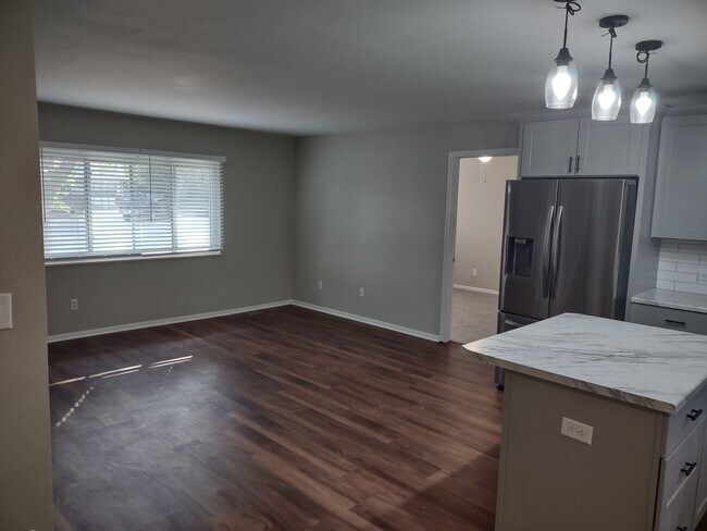 Foto del edificio - Newly remodeled Village-Seven home