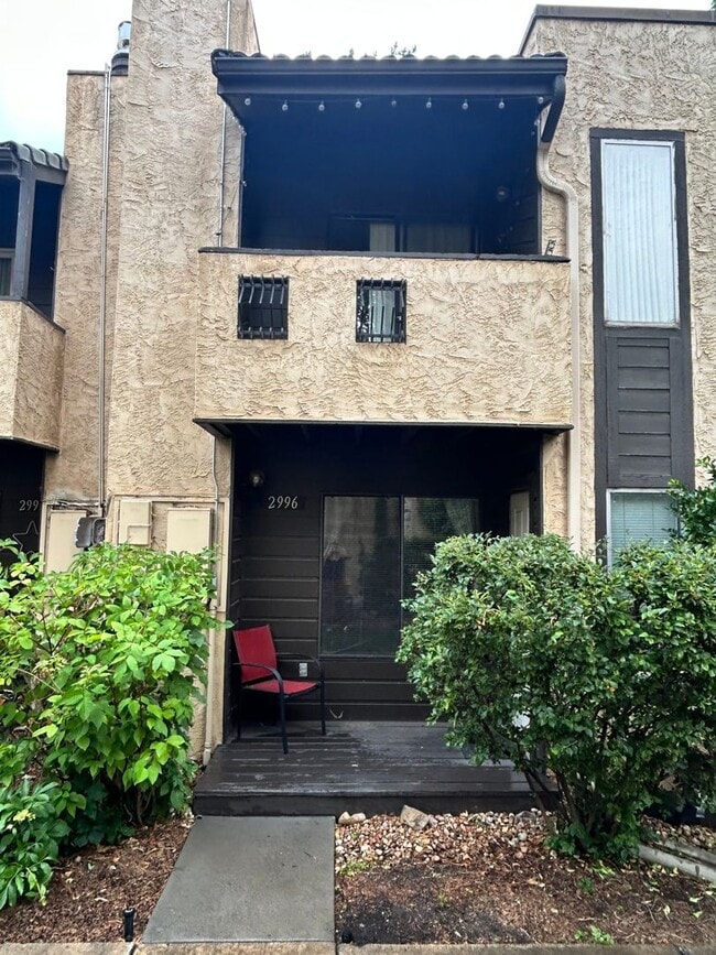 Building Photo - 2996 Shady Hollow W