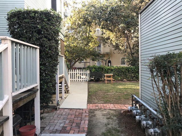Foto del edificio - 419 Cedar Ave