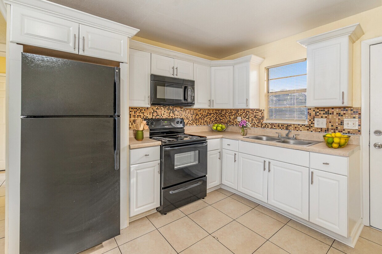 Foto principal - 2229 Bryan St