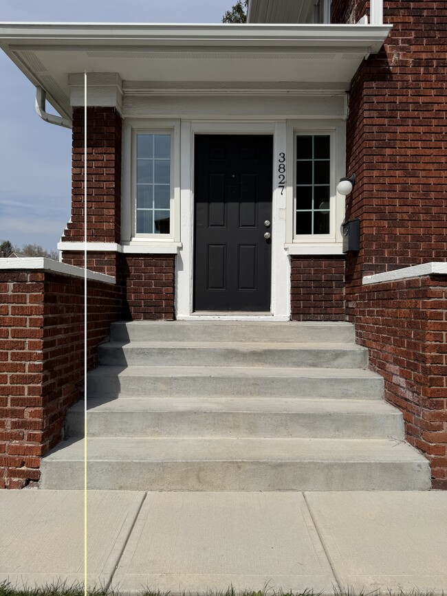 Photo - 3827 Central Ave Townhome