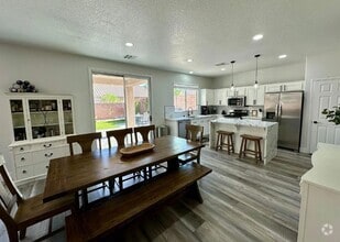 Building Photo - 11057 Village Ridge Ln