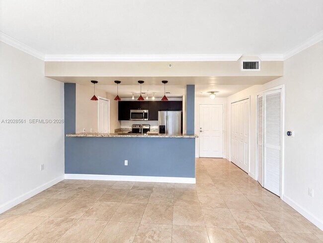 Building Photo - 2650 SW 37th Ave