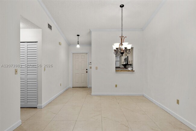Foto del edificio - 330 NW 114th Ave