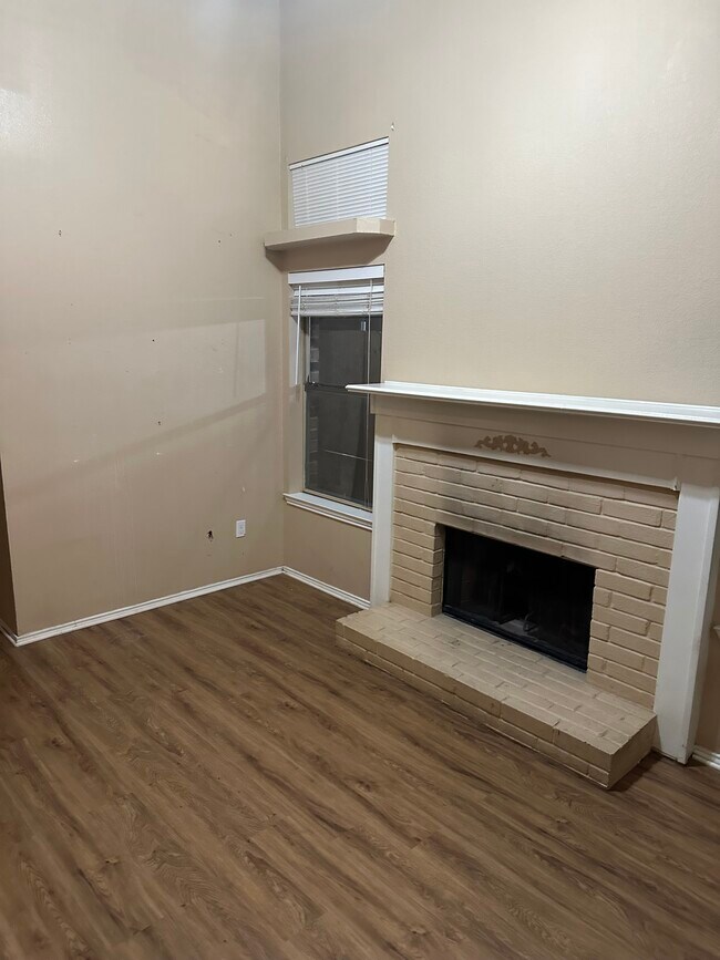 Building Photo - 4924 Berridge Ln
