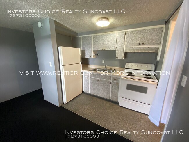 Foto del edificio - 2 Bedroom Duplex in Largo, Available Now!
