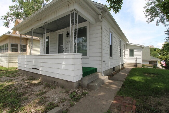 Beauty is on the inside! Outstanding 2-Bed... - Beauty is on the inside! Outstanding 2-Bed... House