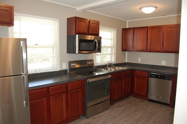 Foto del edificio - 233 Melrose Ct