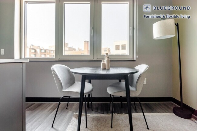 Foto del edificio - 1313 L St NW