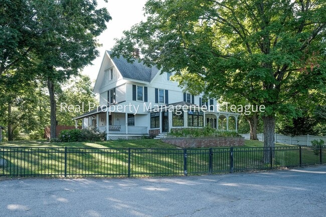 Building Photo - Dream home in Altamont