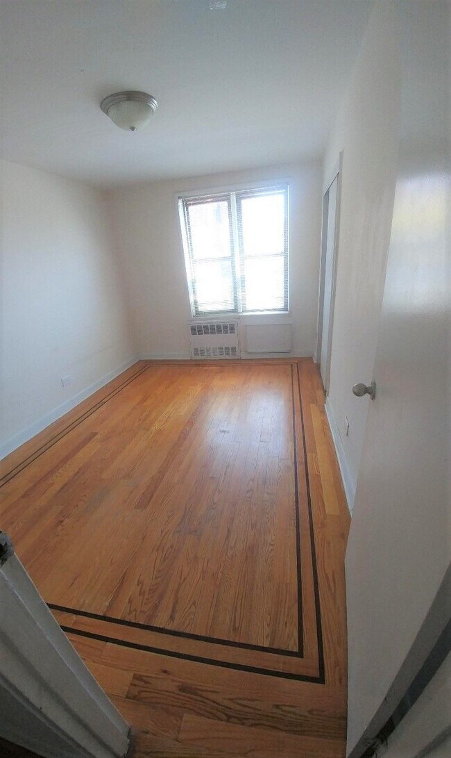 Building Photo - 45-15 Colden St