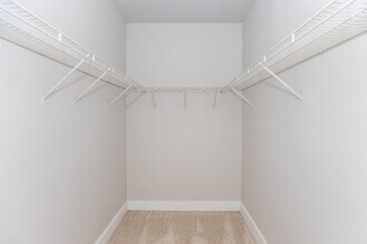 Building Photo - 19100 Glenwest Dr