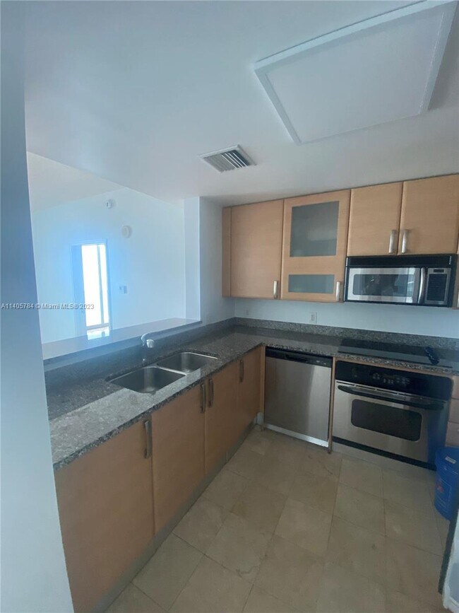 Foto del edificio - 2101 Brickell Ave