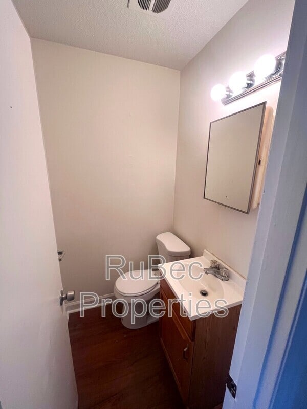 Foto del edificio - 3116 Grierton Ct