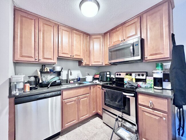 Photo - 73 Nicholas Rd Townhome