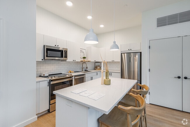 2BR,2BA-Carnegie (1,161SF) - Mulberry Lofts