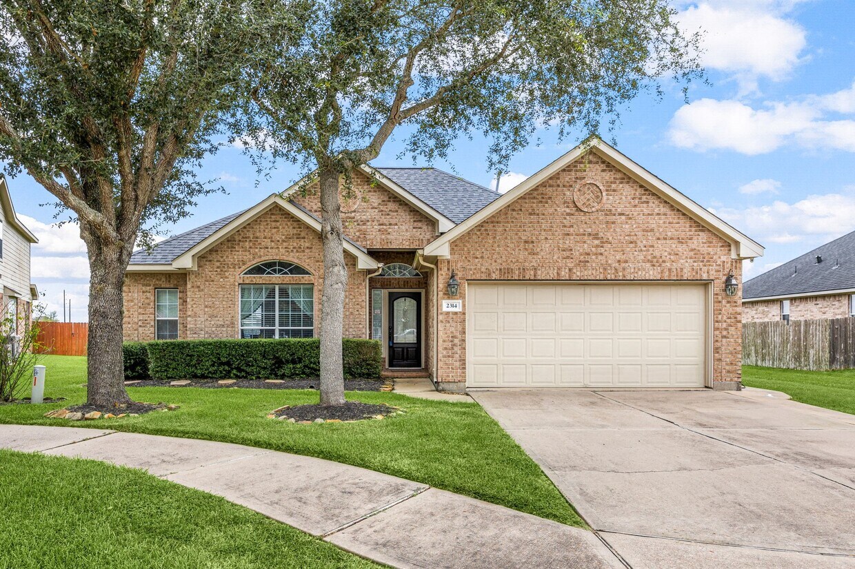 Foto principal - 2314 Winchester Lake
