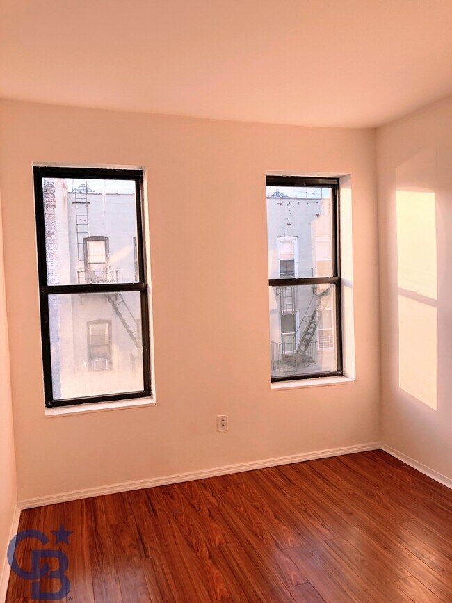 Foto del edificio - 200 Bay 22nd St