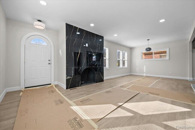 Foto del edificio - 16200 Parkside St