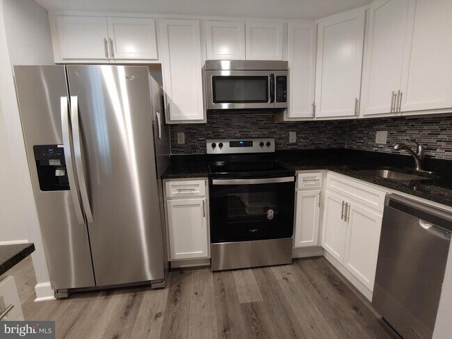 Building Photo - 3638 Alpen Green Way