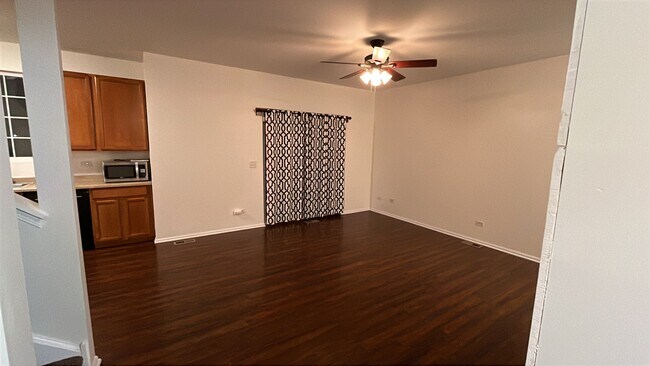 Foto del edificio - 1096 Clover Dr