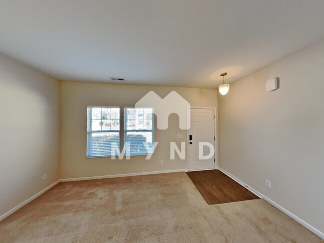 Building Photo - 814 Sarah Laura Ln
