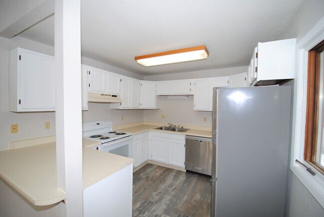 Foto del edificio - 795 Keeling Rd
