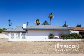 Building Photo - 7730 N 33rd Dr