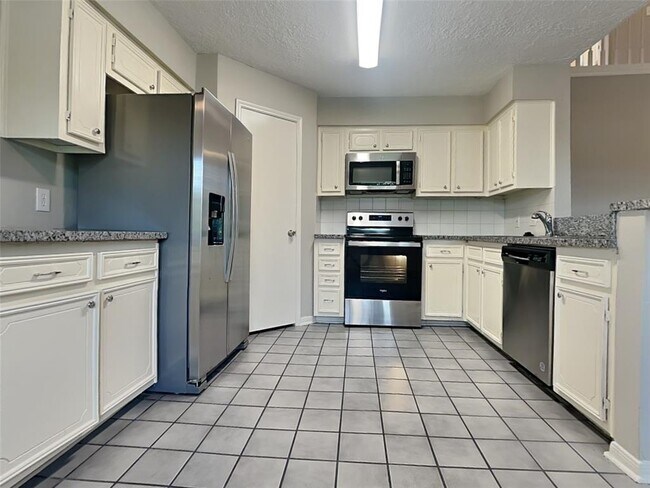 Foto del edificio - 22906 Green Bark St