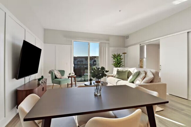 Foto del edificio - 28294 Ferry Rd