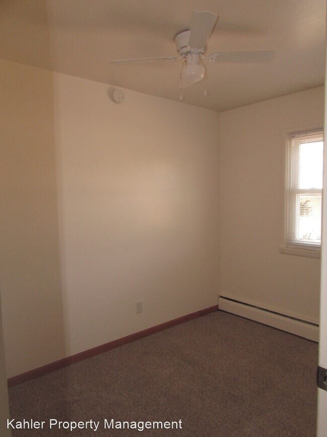 Building Photo - 3 br, 1 bath House - 3204 Oak Ave