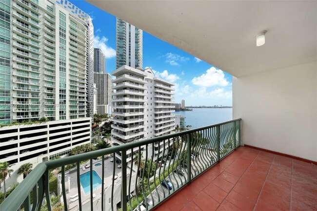 Building Photo - 1408 Brickell Bay Dr