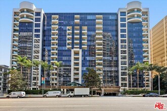 Building Photo - 10724 Wilshire Blvd