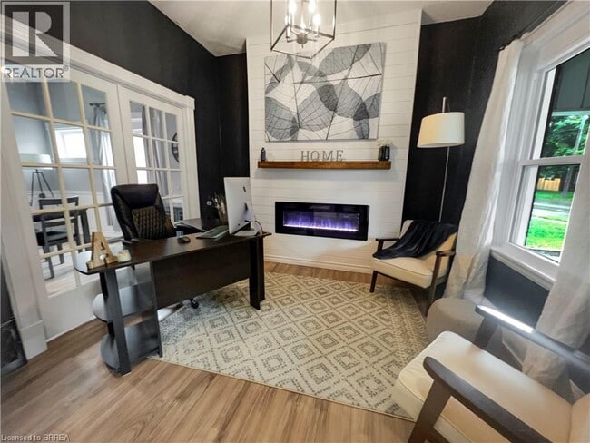 Building Photo - 249 Erie Ave