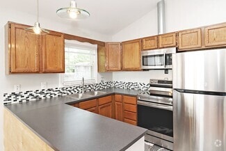 Building Photo - 502 Moseley Dr