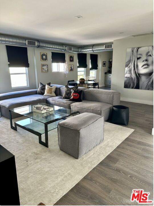 Foto principal - 6202 W 6th St