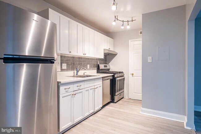 Foto del edificio - 12211 Braxfield Ct