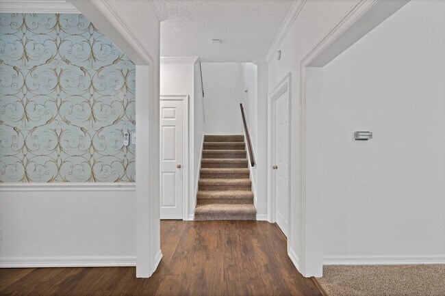 Building Photo - 4219 Oak Springs Dr
