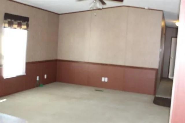 Foto del edificio - 591 Rose Garden Dr