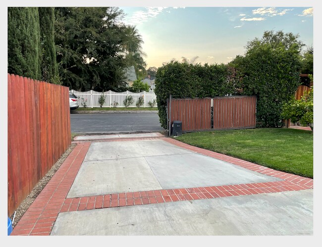 Foto del edificio - 5632 Bellingham Ave