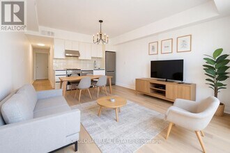 Building Photo - 475 Ossington Ave