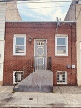 Building Photo - 2949 Hartville St
