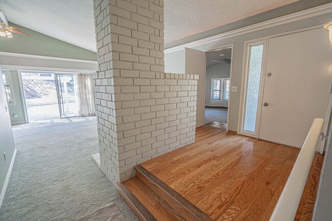 Building Photo - 18930 Tenderfoot Trail Rd