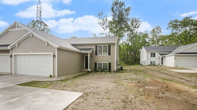 Foto del edificio - 11122 Farmway Dr