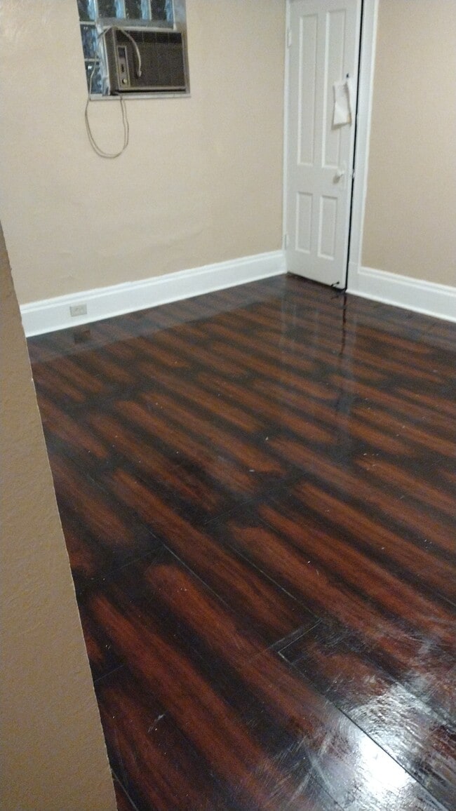 Living room - 7323 Denniston Ave