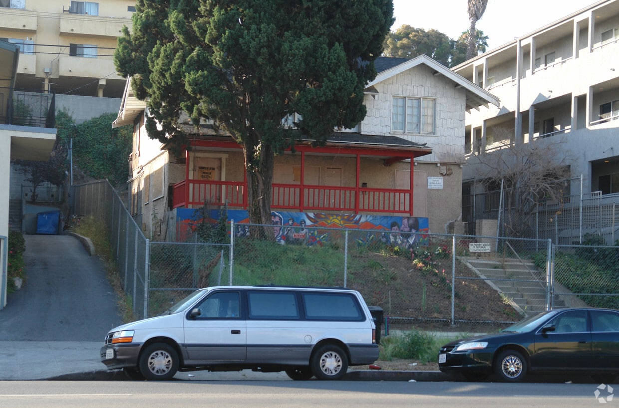 Primary Photo - 252 S Rampart Blvd