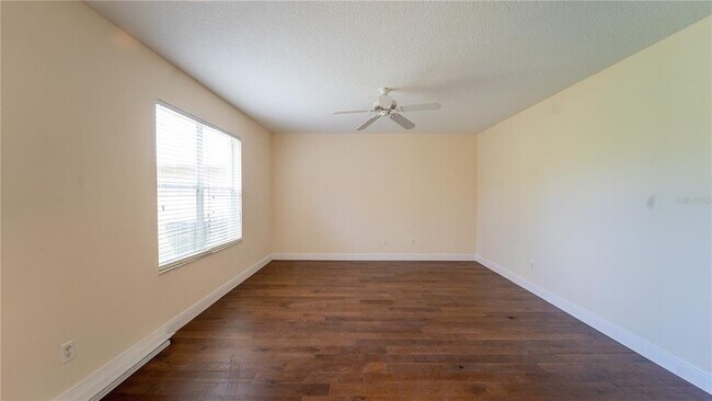 Foto del edificio - 2264 Hillshire Dr