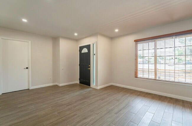 Foto del edificio - 8232 E Valley View Rd