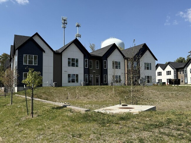Foto del edificio - Park Indy: 2-Bedroom Flat